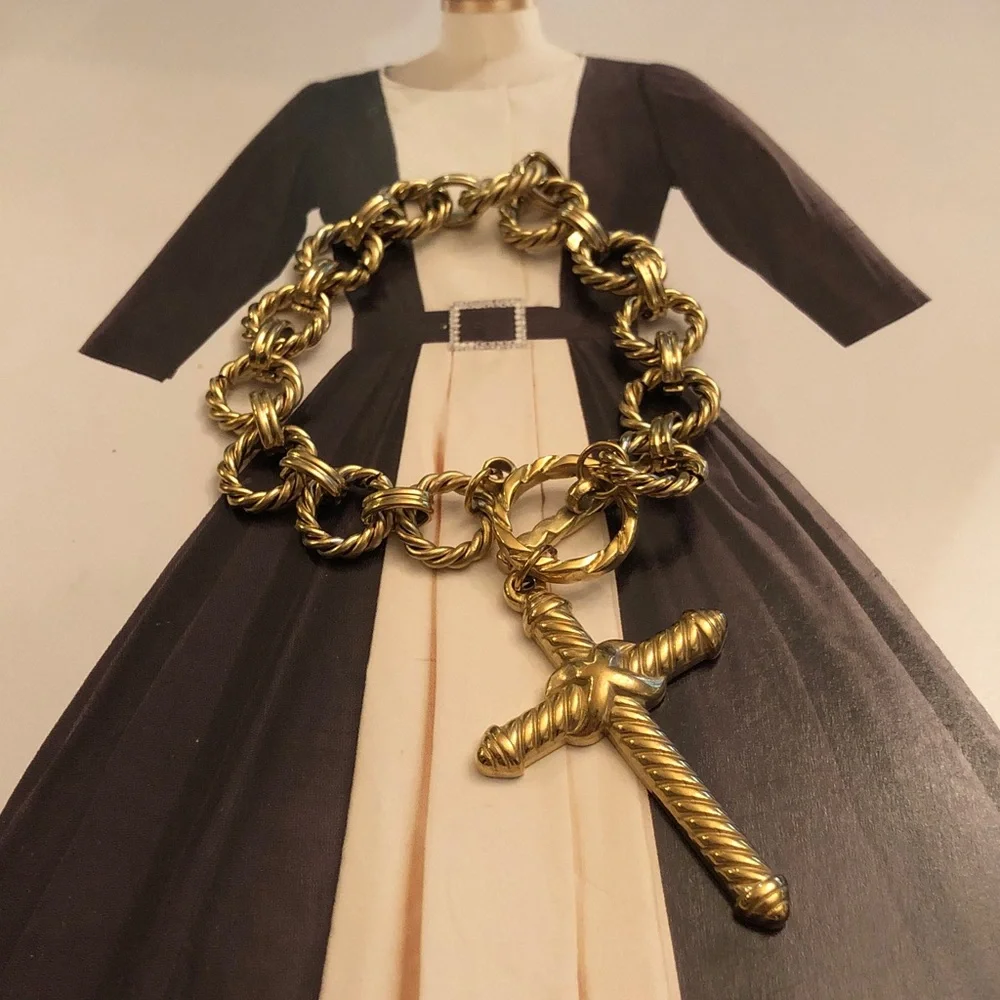 NWOT Boutique Gold-Tone Rope Link Toggle Bracelet with Cross Charm